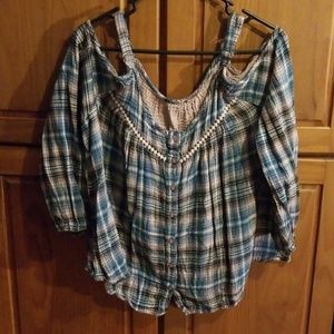Cold shoulder plaid top
